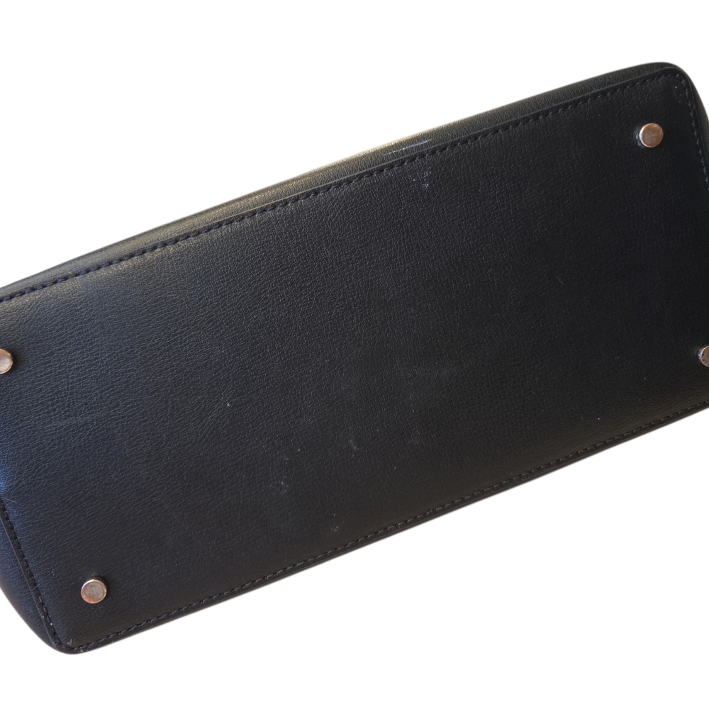 Kate Spade Elegant Black And Gold Purse - Picture 8 of 8